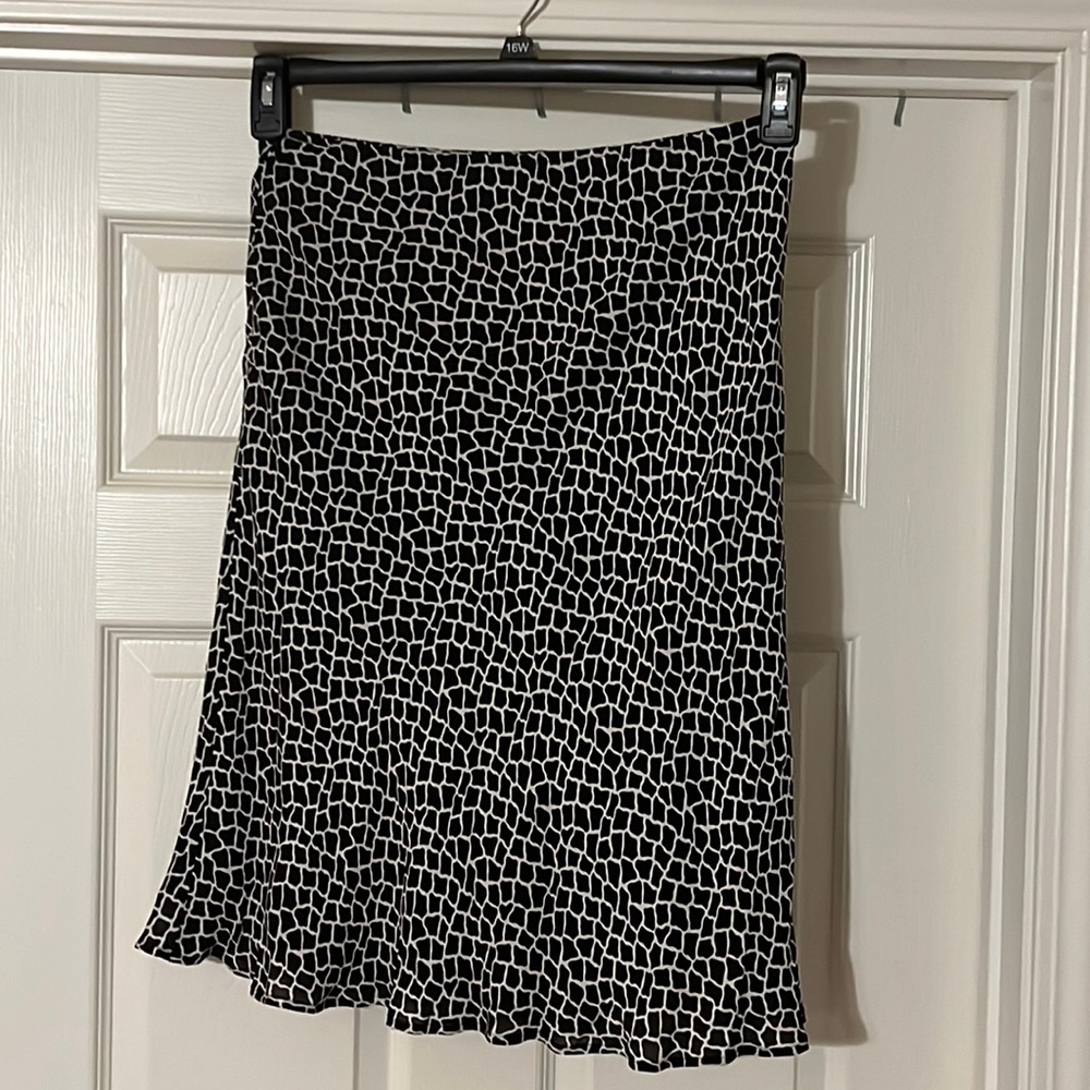INC skirt